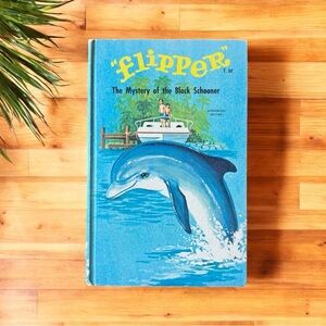 Vintage 1966 Flipper: The Mystery of the Black Schooner Hardcover - Illustrated